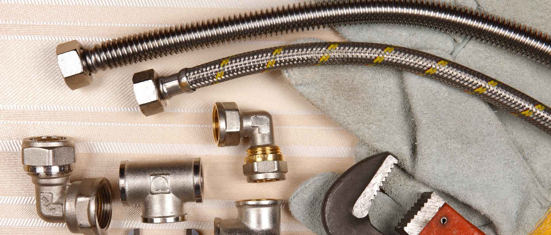 Emergency plumbers RM17